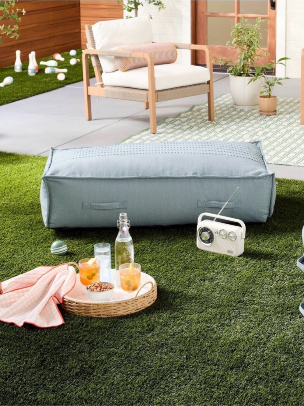 Hearth & Hand Rib Stipe Woven Indoor/Outdoor Floor Cushion (Dark Blue) NWT